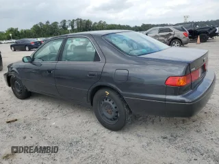 2001 Toyota Camry CE z VIN 4T1BG22K31U795050, wystawiony jako Copart lot #55054025 z przebiegiem 161 228 mil mil oraz Szkoda całkowita • Salvage title. Historia ofert i sprzedaży dostępna na DreamBid. Obrazek 2.