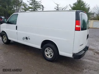 2007 Chevrolet Express Cargo Van with VIN 1GCFG15X771104491, listed as a IAAI auction lot 41984557 with 201,158 mi miles. Bid and sale history available at carsss.com. Image 3.