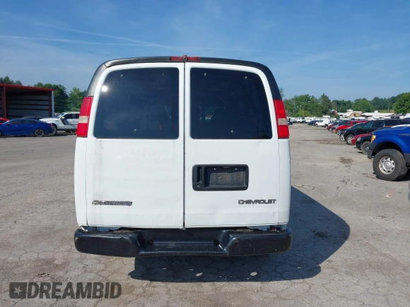 2009 Chevrolet Express Cargo with VIN 1GCFG154691155652, listed as a IAAI auction lot 42692824 with 40,430 mi miles and . Bid and sale history available at DreamBid. Image 16.