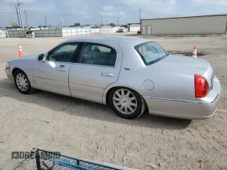 2009 Lincoln Town Car Signature Limited z VIN 2LNHM82V99X635551, wystawiony jako Copart lot #54103565 z przebiegiem 138 836 mil mil oraz Czysty tytuł • Clean title. Historia ofert i sprzedaży dostępna na DreamBid. Obrazek 2.