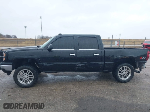 2006 Chevrolet Silverado 1500 LT1 with VIN 2GCEK13Z261356091, listed as a IAAI auction lot 41734558 with 247,209 mi miles. Bid and sale history available at carsss.com. Image 14.