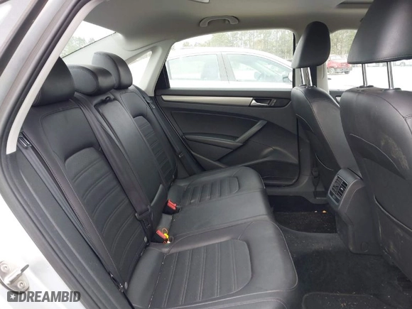 2015 Volkswagen Passat 1.8T SE w/Sunroof & Nav with VIN 1VWBT7A38FC019255, listed as a IAAI auction lot 41872887 with 121,845 mi miles. Bid and sale history available at carsss.com. Image 8.