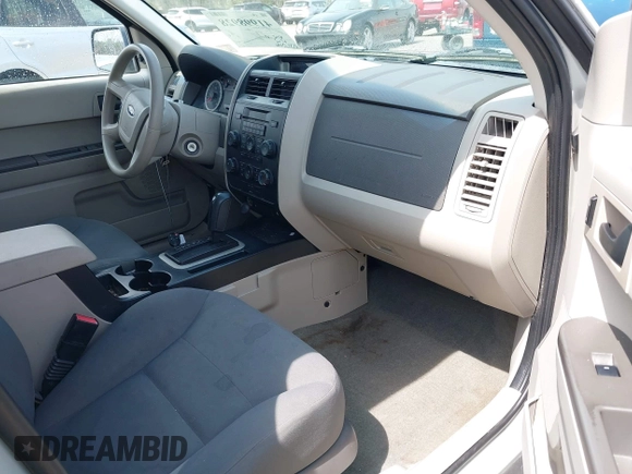 2008 Ford Escape XLS с VIN 1FMCU02Z78KC32703, выставлен на аукционе IAAI как лот 41998928 с пробегом 212 746 миль миль и . История ставок и продаж доступна на DreamBid. Изображение 5.
