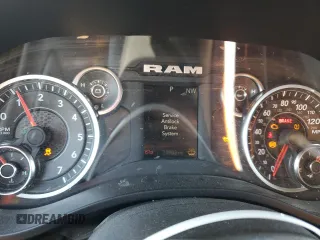 2025 Ram 1500 Big Horn z VIN 1C6SRFFP8SN506775, wystawiony jako Copart lot #48783565 z przebiegiem 24 903 mil mil oraz Szkoda całkowita • Salvage title. Historia ofert i sprzedaży dostępna na DreamBid. Obrazek 9.