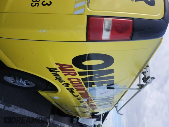 2013 Chevrolet Express Cargo с VIN 1GCWGFBA8D1140117, выставлен на аукционе IAAI как лот 42792032 с пробегом 185 814 миль миль и . История ставок и продаж доступна на DreamBid. Изображение 12.