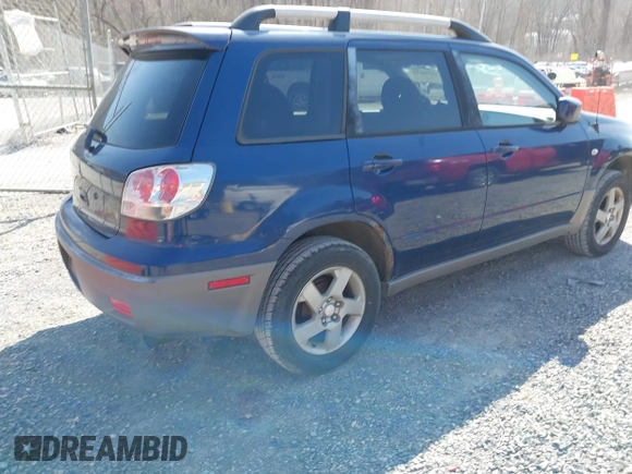 2003 Mitsubishi Outlander XLS with VIN JA4LX41G13U033821, listed as a IAAI auction lot 41784616 with 143,836 mi miles. Bid and sale history available at carsss.com. Image 4.