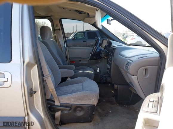 2004 Pontiac Montana w/1SA Pkg with VIN 1GMDX03E54D134808, listed as a IAAI auction lot 41853897 with 174,367 mi miles. Bid and sale history available at carsss.com. Image 5.