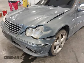 2005 Mercedes-Benz C 230 Kompressor с VIN WDBRF40J25F662008, выставлен на аукционе IAAI как лот 42539947 с пробегом 182 727 миль миль и . История ставок и продаж доступна на DreamBid. Изображение 6.