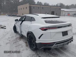 2019 Lamborghini Urus z VIN ZPBUA1ZL0KLA02164, wystawiony jako IAAI lot #41108311 z przebiegiem Nie podano mil oraz . Historia ofert i sprzedaży dostępna na DreamBid. Obrazek 3.