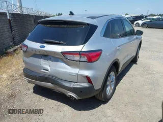 2020 Ford Escape SE с VIN 1FMCU0G68LUA82385, выставлен на аукционе IAAI как лот 42113552 с пробегом 82 771 миль миль и . История ставок и продаж доступна на DreamBid. Изображение 4.