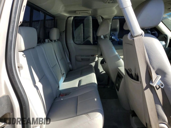 2008 Chevrolet Silverado 1500 LTZ with VIN 2GCEK190581265618, listed as a Copart auction lot 53326745 with 213,700 mi miles and Salvage Title. Bid and sale history available at DreamBid. Image 10.