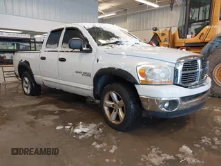 2006 Dodge 1500 SLT with VIN 1D7HU18N76S662707, listed as a IAAI auction lot 41166938 with 260,186 mi miles. Bid and sale history available at carsss.com. Image 1.