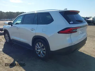 2024 Toyota Highlander XLE z VIN 5TDAAAA59RS013969, wystawiony jako IAAI lot #41816855 z przebiegiem 25 958 mil mil oraz . Historia ofert i sprzedaży dostępna na DreamBid. Obrazek 3.