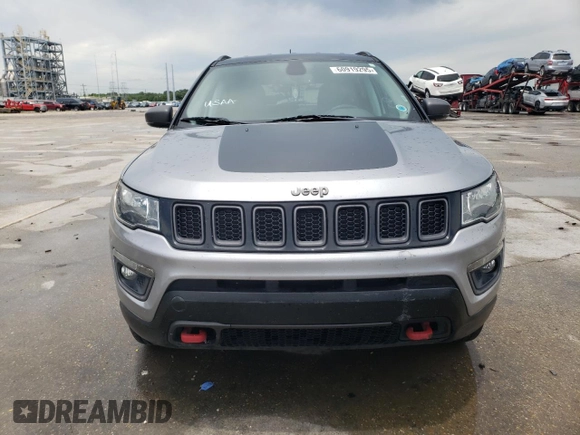 2020 Jeep Compass Trailhawk z VIN 3C4NJDDB7LT171728, wystawiony jako Copart lot #60919295 z przebiegiem 81 826 mil mil oraz Szkoda całkowita • Salvage title. Historia ofert i sprzedaży dostępna na DreamBid. Obrazek 5.