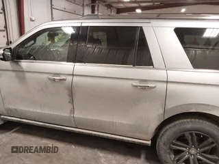 2021 Ford Expedition Max Limited z VIN 1FMJK2AT8MEA12226, wystawiony jako IAAI lot #41368705 z przebiegiem 88 051 mil mil oraz . Historia ofert i sprzedaży dostępna na DreamBid. Obrazek 14.