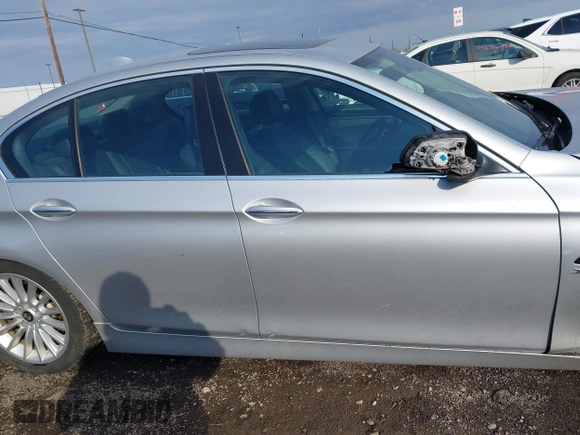 2011 BMW 5 Series 535i xDrive with VIN WBAFU7C54BC874199, listed as a IAAI auction lot 42111558 with 181,002 mi miles. Bid and sale history available at carsss.com. Image 13.