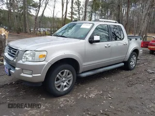 2008 Ford Explorer Sport Trac Limited z VIN 1FMEU33E18UB34647, wystawiony jako IAAI lot #41364035 z przebiegiem 155 234 mil mil oraz . Historia ofert i sprzedaży dostępna na DreamBid. Obrazek 2.