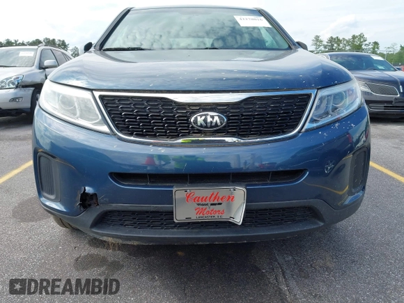 2014 Kia Sorento LX z VIN 5XYKT3A63EG509554, wystawiony jako IAAI lot #42278016 z przebiegiem 166 639 mil mil oraz . Historia ofert i sprzedaży dostępna na DreamBid. Obrazek 6.