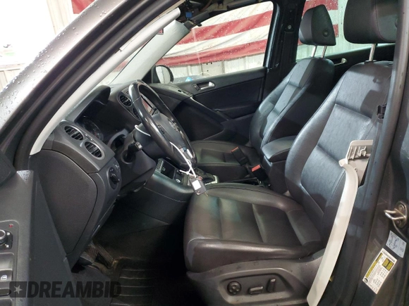 2016 Volkswagen Tiguan SEL with VIN WVGAV7AX0GW596482, listed as a Copart auction lot 50121345 with 104,643 mi miles and Salvage Title. Bid and sale history available at DreamBid. Image 7.