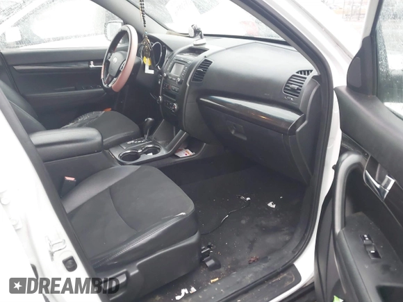 2012 Kia Sorento EX with VIN 5XYKUCA69CG230619, listed as a IAAI auction lot 41453956 with 161,778 mi miles. Bid and sale history available at carsss.com. Image 5.