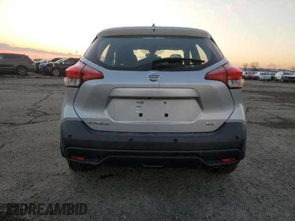 2020 Nissan Kicks SV z VIN 3N1CP5CV2LL528257, wystawiony jako Copart lot #75039374 z przebiegiem 65 652 mil mil oraz Szkoda całkowita • Salvage title. Historia ofert i sprzedaży dostępna na DreamBid. Obrazek 6.