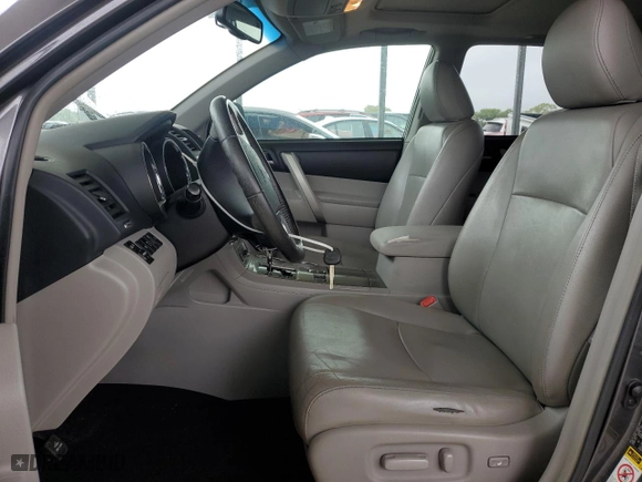 2013 Toyota Highlander with VIN 5TDZK3EH4DS106486, listed as a Copart auction lot 51058255 with 127,510 mi miles and Salvage Title. Bid and sale history available at carsss.com. Image 7.