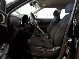 2022 Hyundai Venue SE z VIN KMHRB8A39NU142464, wystawiony jako Copart lot #51241925 z przebiegiem 75 018 mil mil oraz Szkoda całkowita • Salvage title. Historia ofert i sprzedaży dostępna na DreamBid. Obrazek 7.