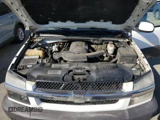 2004 Chevrolet Avalanche z VIN 3GNEC12TX4G127888, wystawiony jako Copart lot #50633515 z przebiegiem 221 209 mil mil oraz Szkoda całkowita • Salvage title. Historia ofert i sprzedaży dostępna na DreamBid. Obrazek 11.