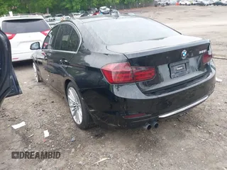 2013 BMW 3 Series 328i z VIN WBA3A5G54DNP20416, wystawiony jako IAAI lot #42092526 z przebiegiem 136 545 mil mil oraz . Historia ofert i sprzedaży dostępna na DreamBid. Obrazek 3.