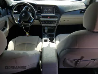 2018 Hyundai Sonata Sport Plus with VIN 5NPE34AF3JH601091, listed as a Copart auction lot 49747985 with 160,402 mi miles and Clean Title. Bid and sale history available at DreamBid. Image 8.