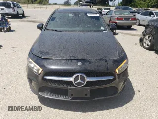 2019 Mercedes-Benz A 220 z VIN WDD3G4FB1KW020403, wystawiony jako Copart lot #58866554 z przebiegiem 64 371 mil mil oraz Czysty tytuł • Clean title. Historia ofert i sprzedaży dostępna na DreamBid. Obrazek 5.