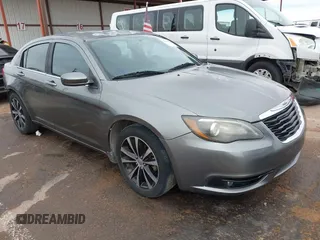 2013 Chrysler 200 Touring with VIN 1C3CCBBB4DN546912, listed as a IAAI auction lot 41786895 with 185,263 mi miles. Bid and sale history available at carsss.com. Image 1.