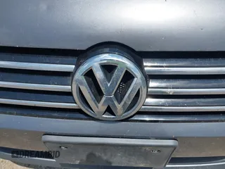 2012 Volkswagen Passat SE z VIN 1VWBP7A33CC040949, wystawiony jako IAAI lot #42306574 z przebiegiem 177 773 mil mil oraz . Historia ofert i sprzedaży dostępna na DreamBid. Obrazek 6.