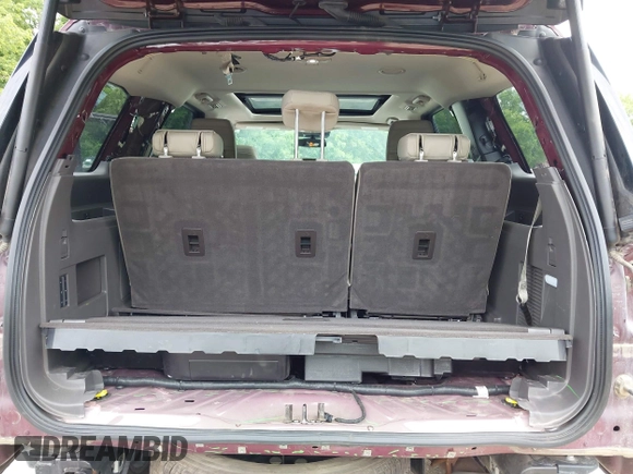 2020 Ford Expedition Limited z VIN 1FMJU2AT4LEA11972, wystawiony jako IAAI lot #42334398 z przebiegiem 123 783 mil mil oraz . Historia ofert i sprzedaży dostępna na DreamBid. Obrazek 18.