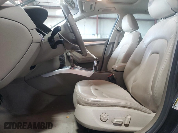 2012 Audi A4 Premium с VIN WAUBFAFL3CN012386, выставлен на аукционе Copart как лот 60413825 с пробегом 115 681 миль миль и Списание • Salvage title. История ставок и продаж доступна на DreamBid. Изображение 7.