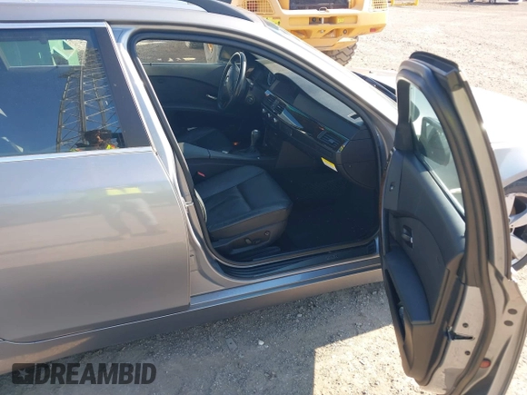 2006 BMW 5 Series 530xi with VIN WBANN73576CN00345, listed as a IAAI auction lot 39526044 with 158,525 mi miles and . Bid and sale history available at carsss.com. Image 5.