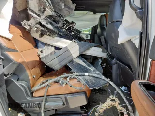 2022 Lincoln Navigator Reserve с VIN 5LMJJ3KT9NEL01203, выставлен на аукционе Copart как лот 60660935 с пробегом 55 812 миль миль и Списание • Salvage title. История ставок и продаж доступна на DreamBid. Изображение 11.