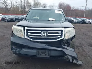 2015 Honda Pilot LX with VIN 5FNYF4H23FB047662, listed as a IAAI auction lot 41952933 with 227,892 mi miles and . Bid and sale history available at carsss.com. Image 12.