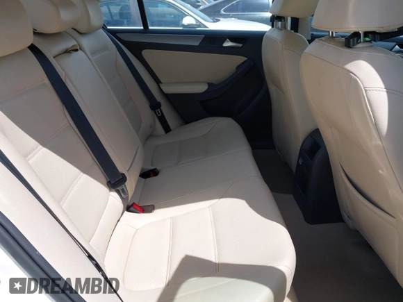 2013 Volkswagen Jetta TDI w/Premium/Nav с VIN 3VWLL7AJ2DM203802, выставлен на аукционе IAAI как лот 42311963 с пробегом 136 099 миль миль и . История ставок и продаж доступна на DreamBid. Изображение 8.