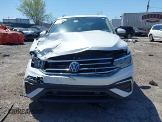 2023 Volkswagen Tiguan SE with VIN 3VVMB7AX4PM128427, listed as a IAAI auction lot 42054477 with 29,731 mi miles and . Bid and sale history available at DreamBid. Image 11.