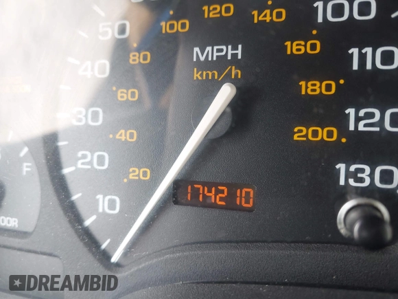 2000 Saturn SL z VIN 1G8ZK527XYZ121984, wystawiony jako IAAI lot #42099839 z przebiegiem 174 210 mil mil oraz . Historia ofert i sprzedaży dostępna na DreamBid. Obrazek 15.