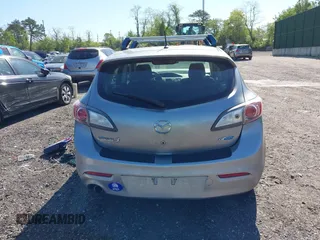 2013 Mazda 3 i Touring z VIN JM1BL1LP2D1742494, wystawiony jako IAAI lot #42186275 z przebiegiem 150 046 mil mil oraz . Historia ofert i sprzedaży dostępna na DreamBid. Obrazek 15.