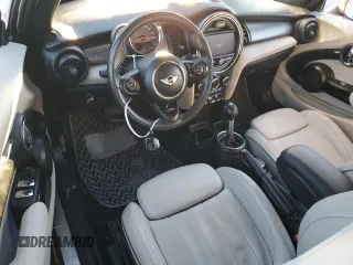 2017 MINI Convertible Cooper S z VIN WMWWG9C3XH3C80939, wystawiony jako Copart lot #85094484 z przebiegiem 56 731 mil mil oraz Szkoda całkowita • Salvage title. Historia ofert i sprzedaży dostępna na DreamBid. Obrazek 8.