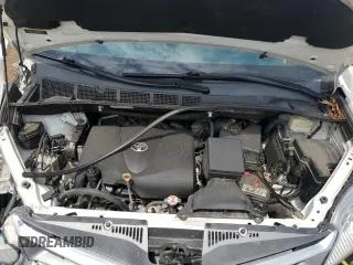 2019 Toyota Sienna XLE with VIN 5TDDZ3DC2KS210712, listed as a Copart auction lot 58591235 with Not provided miles and Salvage title. Bid and sale history available at DreamBid. Image 11.