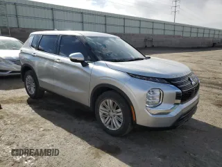 2024 Mitsubishi Outlander ES z VIN JA4J3UA84RZ056047, wystawiony jako Copart lot #50905715 z przebiegiem 24 714 mil mil oraz Szkoda całkowita • Salvage title. Historia ofert i sprzedaży dostępna na DreamBid. Obrazek 4.