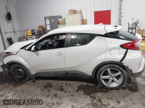 2018 Toyota C-HR XLE with VIN NMTKHMBX5JR027307, listed as a IAAI auction lot 41598077 with 123,032 mi miles. Bid and sale history available at carsss.com. Image 13.