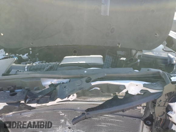 2024 CHEVROLET C2500 HEAVY DUTY with VIN 1GB0WLE73RF410425, listed as a Copart auction lot 42040355 with 5,847 mi miles and Salvage Title. Bid and sale history available at DreamBid. Image 11.