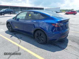 2024 Tesla Model Y с VIN 7SAYGDED5RF015208, выставлен на аукционе IAAI как лот 42723983 с пробегом 10 223 миль миль и . История ставок и продаж доступна на DreamBid. Изображение 3.