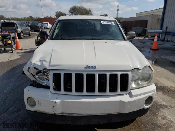 2007 Jeep Grand Cherokee Laredo with VIN 1J8HS48P37C626360, listed as a Copart auction lot 42608185 with 129,715 mi miles and Salvage Title. Bid and sale history available at carsss.com. Image 5.
