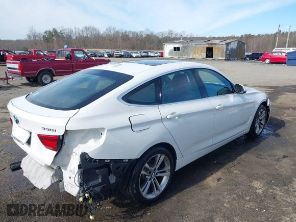 2018 BMW 3 Series 330i xDrive with VIN WBA8Z9C57JB220047, listed as a IAAI auction lot 41721186 with 66,725 mi miles. Bid and sale history available at carsss.com. Image 4.